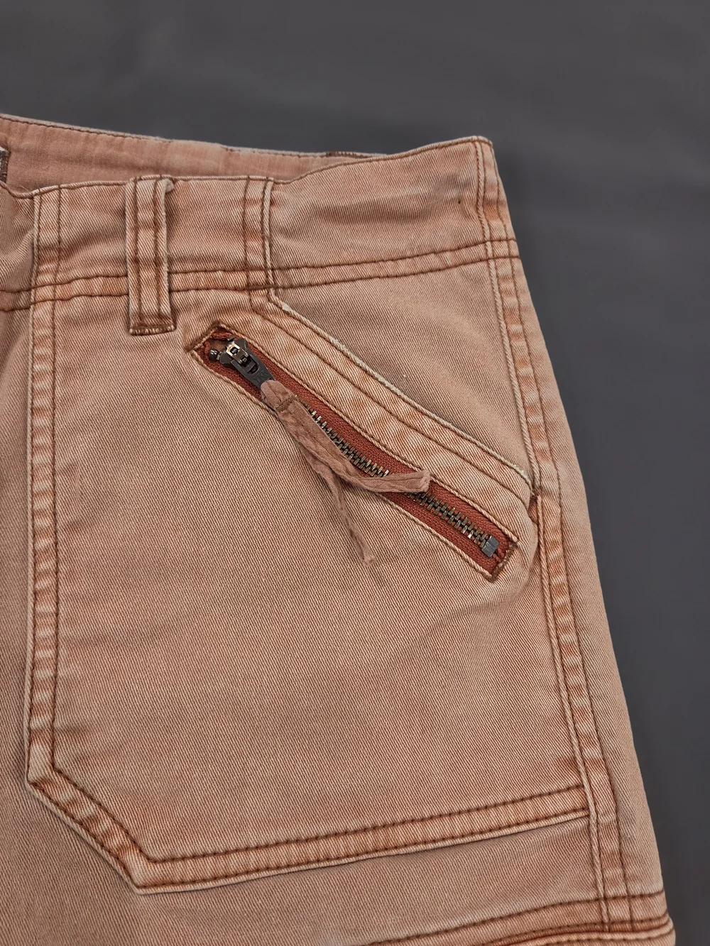 Free People Frayed-Hem Zip-Pocket Cargo Shorts Clay Size 4